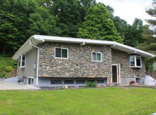 68 Edgewood Dr, Poughkeepsie, NY 12603