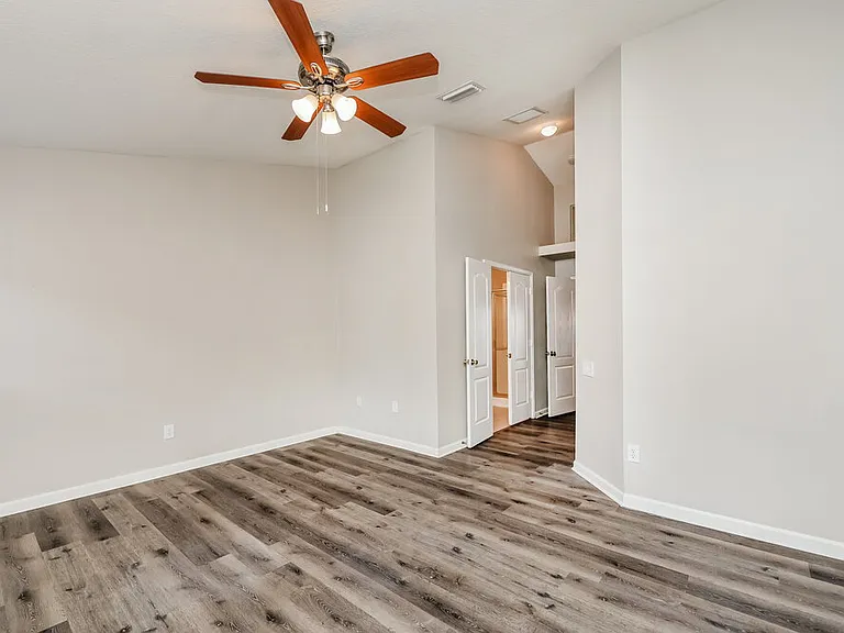 11427 Misty Isle Ln — Photo 10