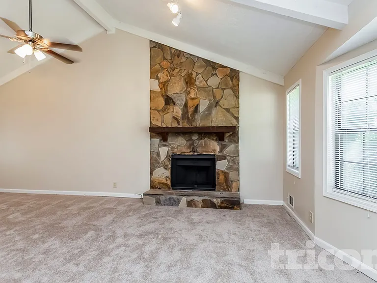 5237 Westhill Dr — Photo 4