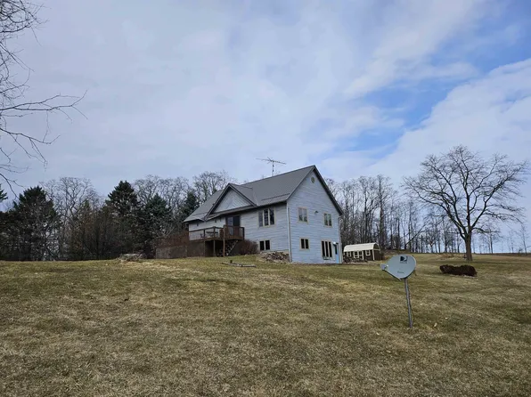 W1784 County Rd, Randolph, WI 53956
