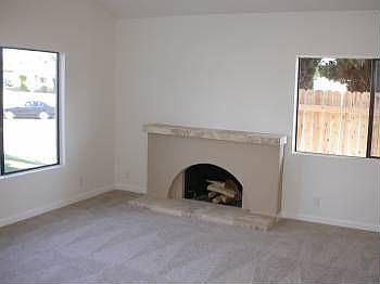 5th image of 702 Granada Dr