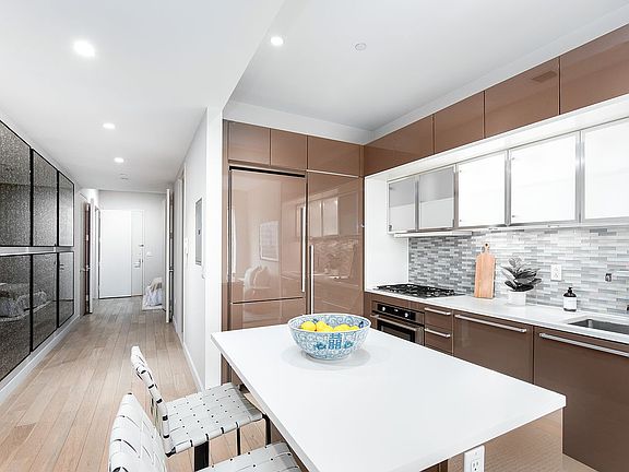 3rd image of 75 Wall St #32D