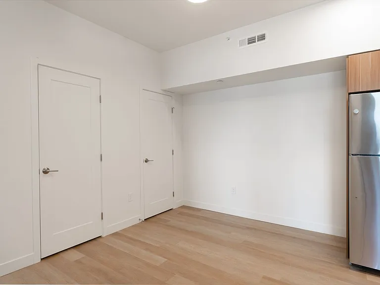 Zimmerman Luxury Apartments — Photo 25