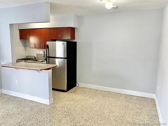 4th image of 5805 NW 7th Pl #7