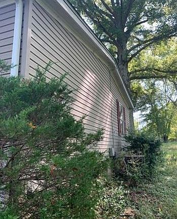 4th image of 1 Dogwood Dr