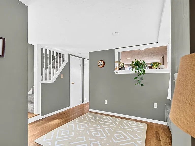 110 Broad St — Photo 11
