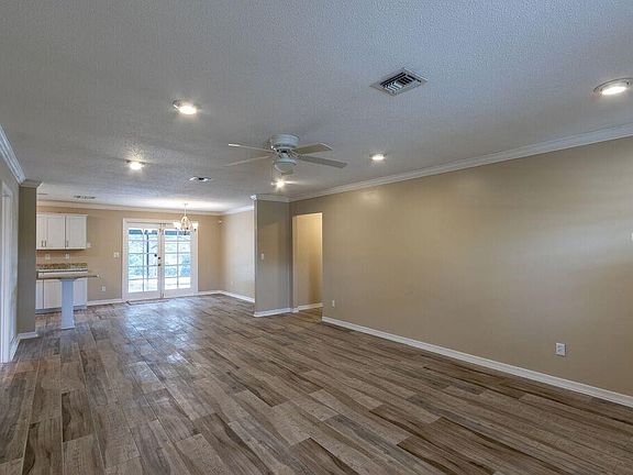 5th image of 34042 Sunset Ave