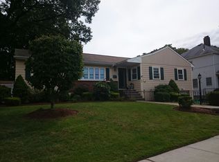 88 Brook Farm Rd, West Roxbury, MA 02132