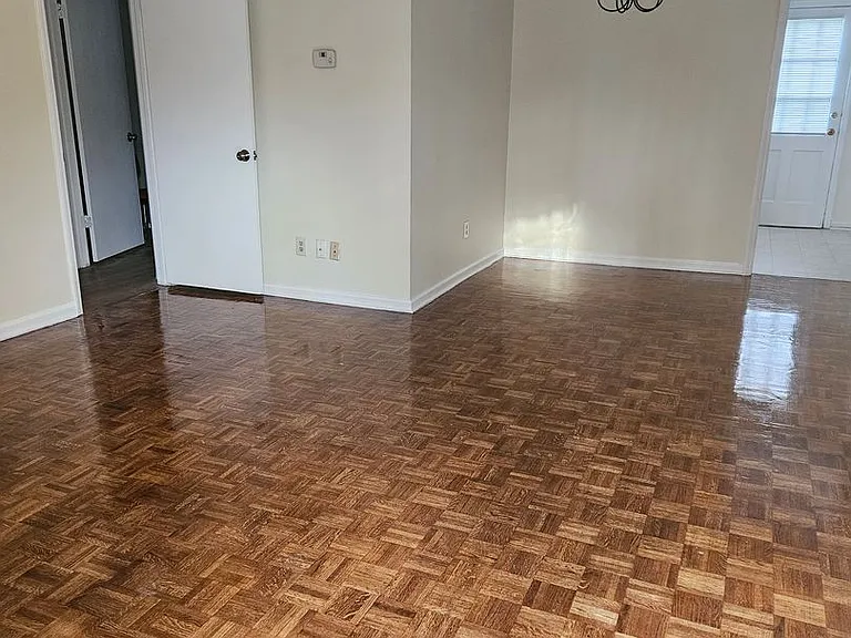1002 Willow Dr #1 — Photo 2