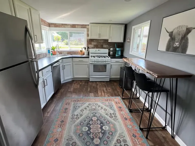 514 Bridge St — Photo 16