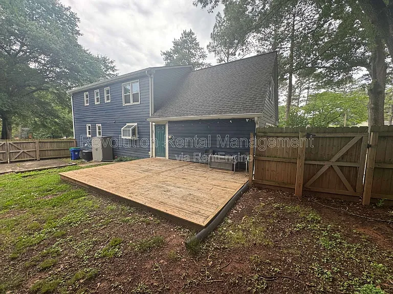 3288 Regalwoods Dr — Photo 3