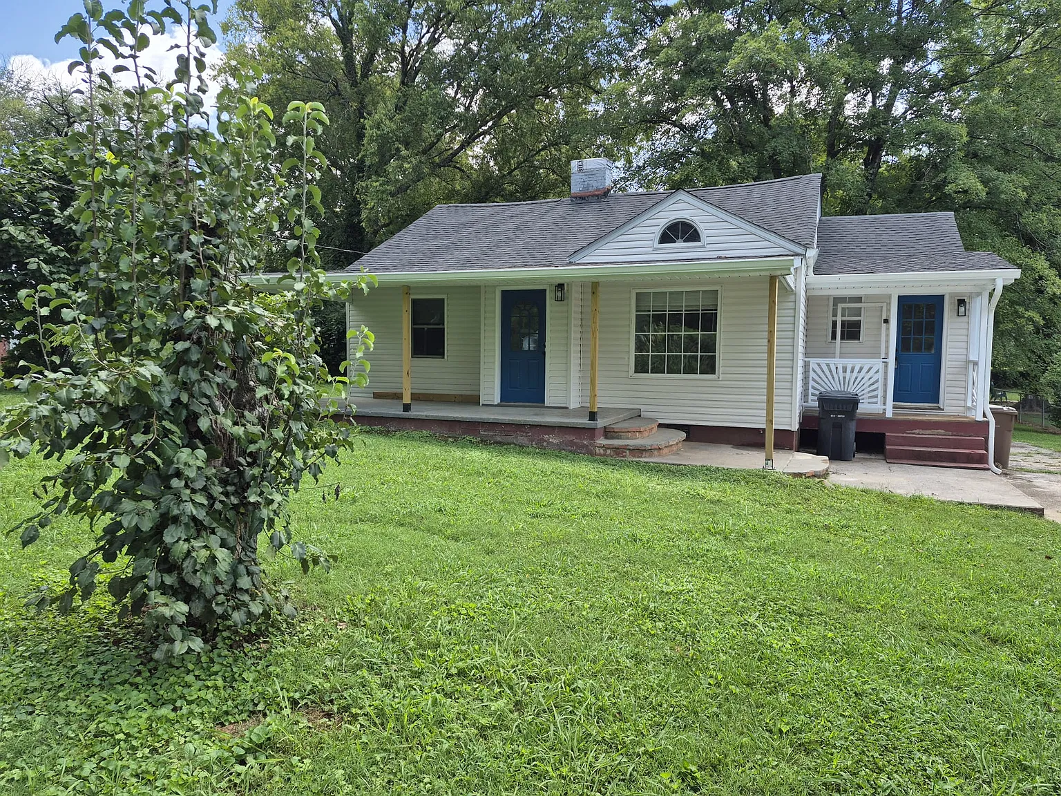 232 Greenwood Ave — Photo 1