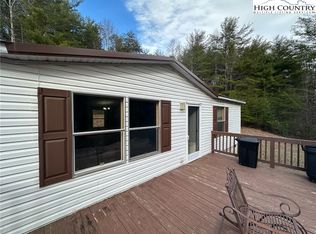 562 Three Creeks Ln, Sparta, NC 28675