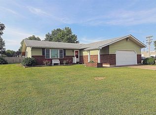 790 Pointe Basse Dr, Ste Genevieve, MO 63670