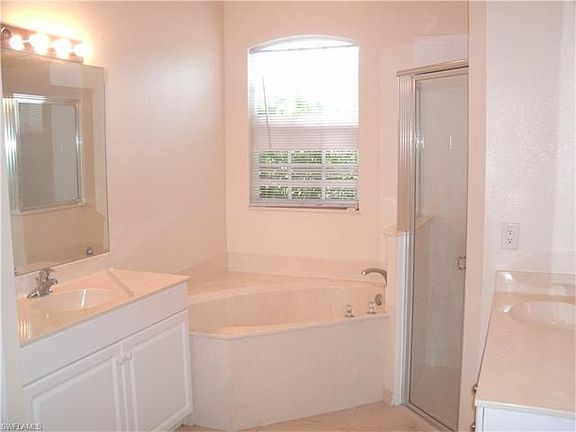 5th image of 725 Clemwood Ave S