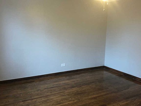 4th image of 8122 S Kingston Ave #2