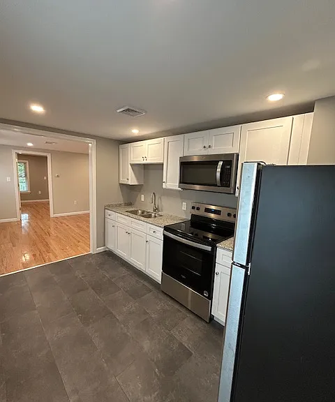 92 2nd St #2 — Photo 2