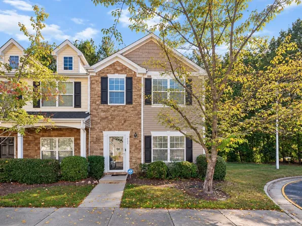 402 Bayou Ct, Knightdale, NC 27545