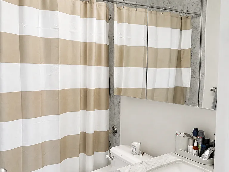 200 Rector Pl #11F — Photo 7