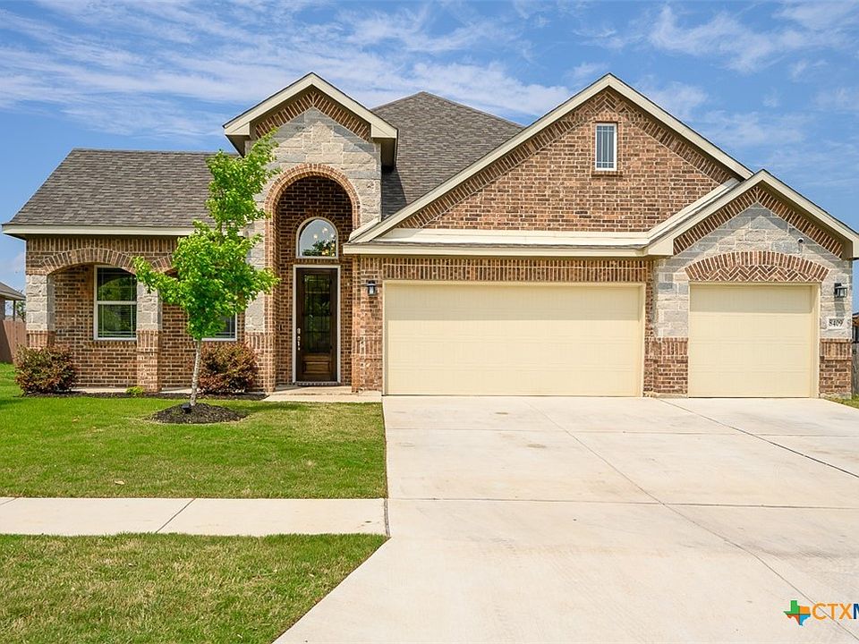 1st image of 8409 Ridge Crest Dr