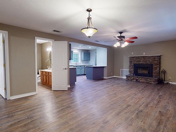 3rd image of 4416 Joey Ln