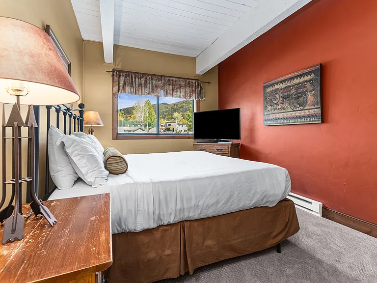 Ensuite Bedroom 1