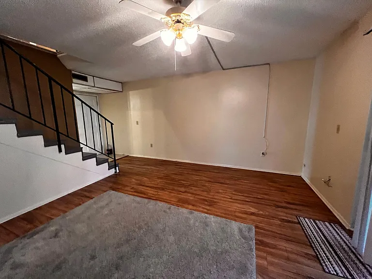 14410 Reuter Strasse Cir #215 — Photo 7