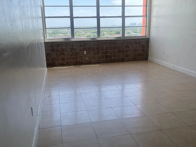 1351 NE Miami Gardens Dr #1514E — Photo 6