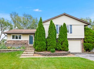 20823 S Acorn Ridge Dr, Frankfort, IL 60423