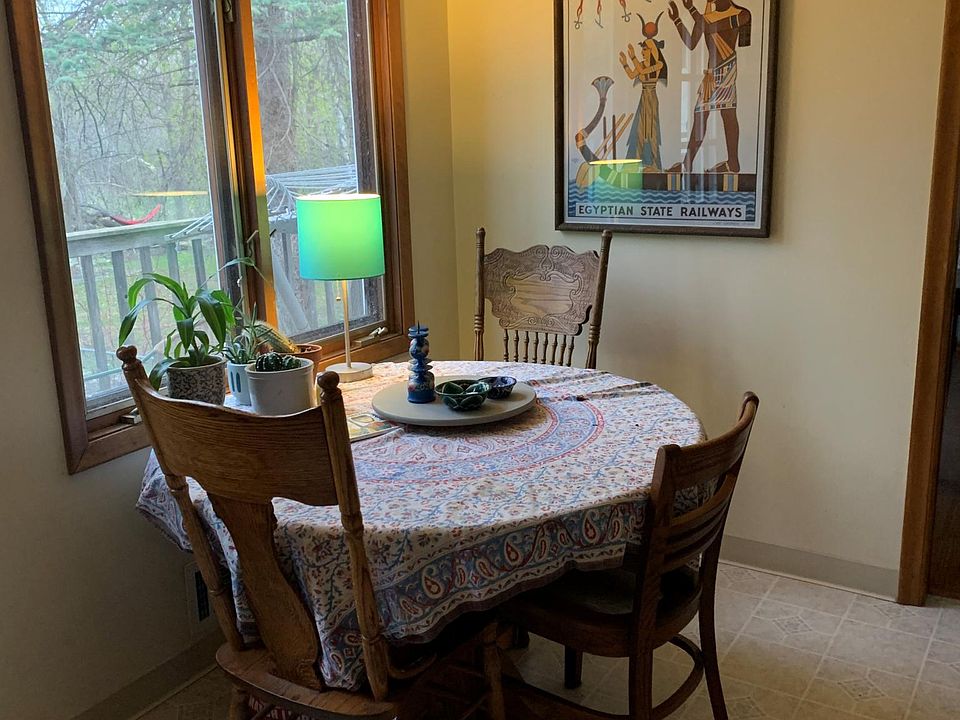 Eat in kitchen.