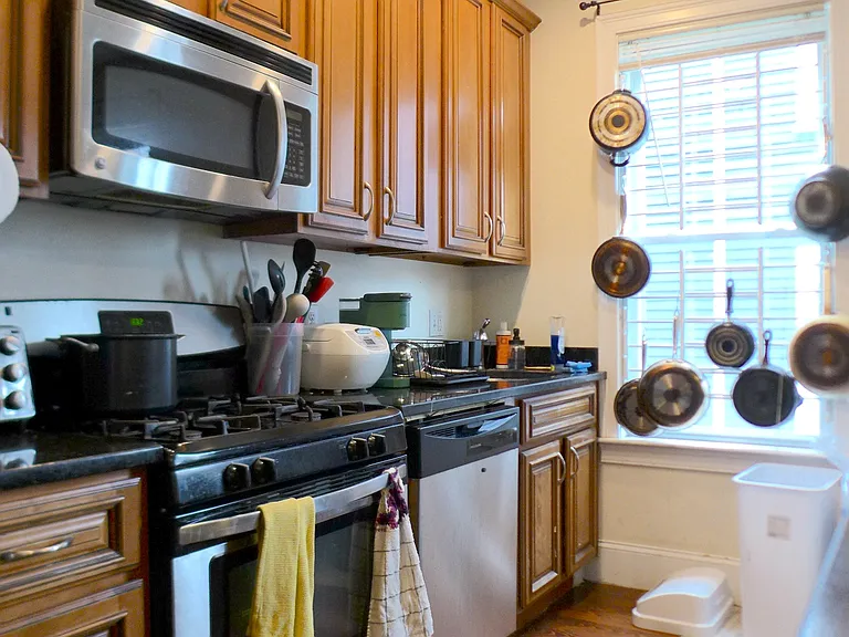 169 Hillside St — Photo 3