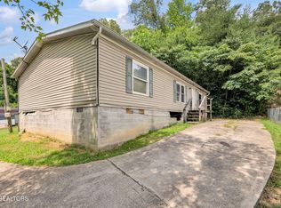 445 W Broad St, Clinton, TN 37716