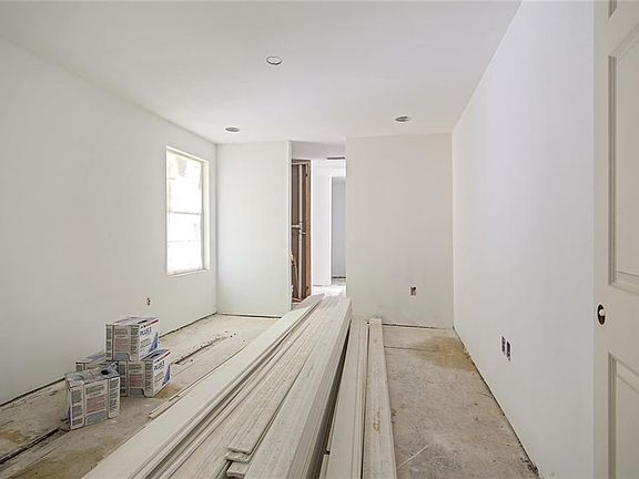 4th image of 2117 N Villere St