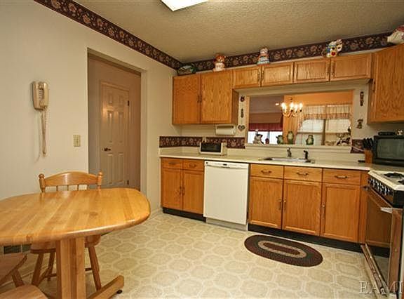 4th image of 23 Penelope Ct Unit 23