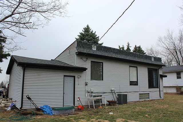 2nd image of 1606 Marigold Dr