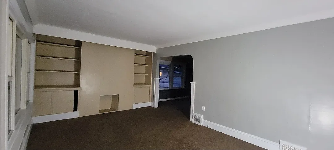 Building Photo - 4650 Burleigh Rd #1