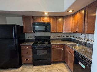 2203 S 11th St FLOOR 2, Saint Louis, MO 63104