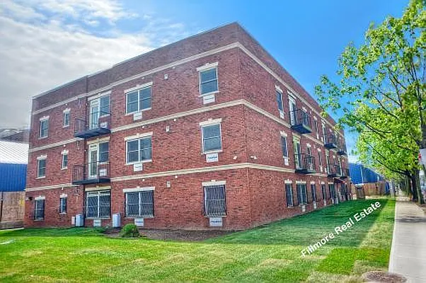 Sold by Fillmore | media 1