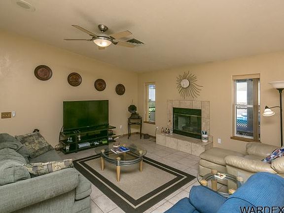 3rd image of 2565 Saratoga Ave