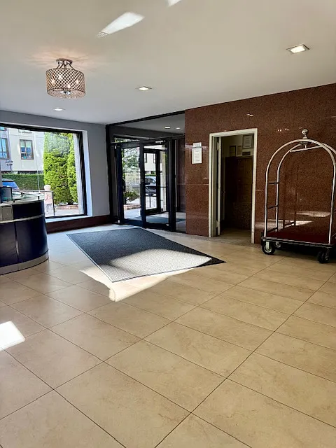1 bed, 750 sqft, $2,750 — Photo 2