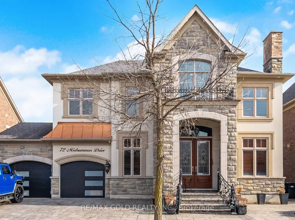72 Midsummer Dr, Brampton, ON L6P 3E4