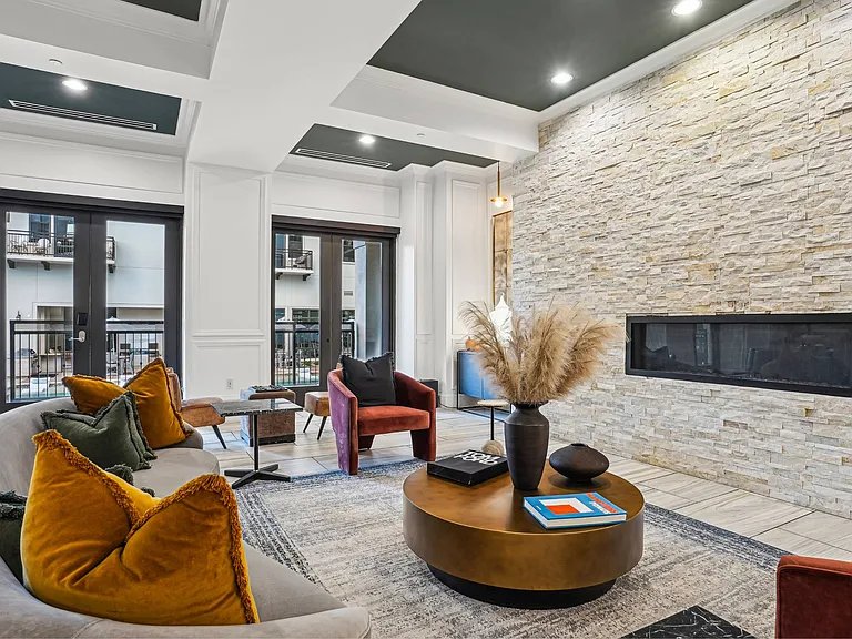 Cantabria at Turtle Creek — Photo 14