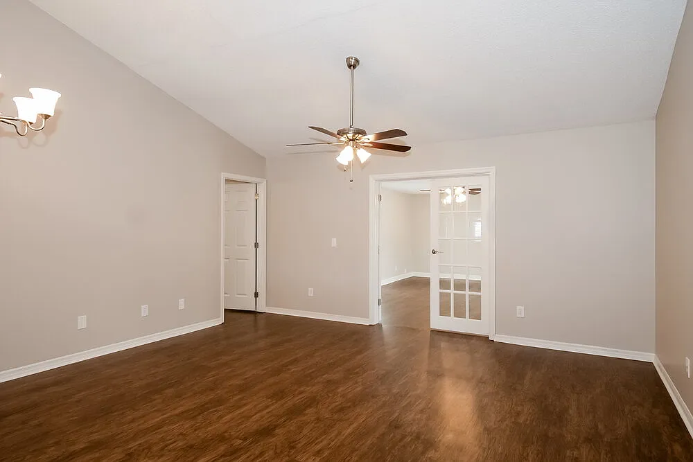 3 bed, 2.0 bath, 1634 sqft, $1,935 — Photo 3