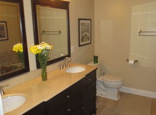 2042 Lakewinds Dr, Reston, VA 20191