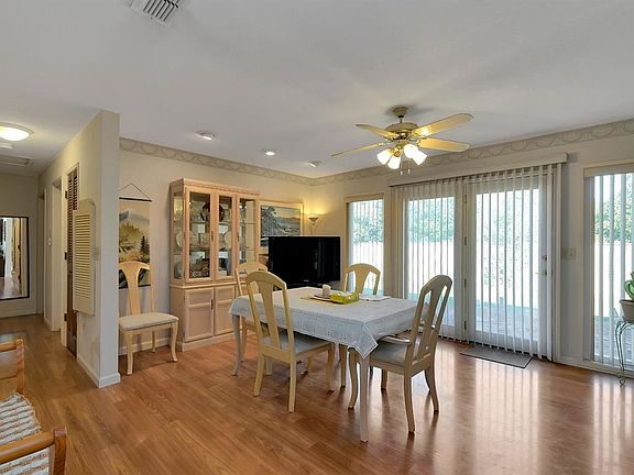 5th image of 3076 S Walton Ave