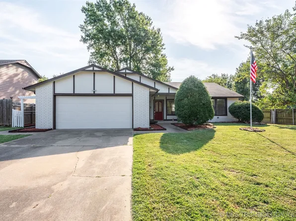 1805 S Aster Ave, Broken Arrow, OK 74012
