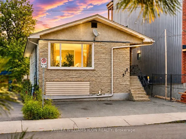 313 Savard Ave, Ottawa, ON K1L 7S1