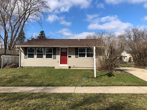 2nd image of 1802 Endicott Cir
