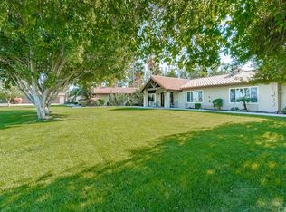 750 E Chase Dr, Corona, CA 92881