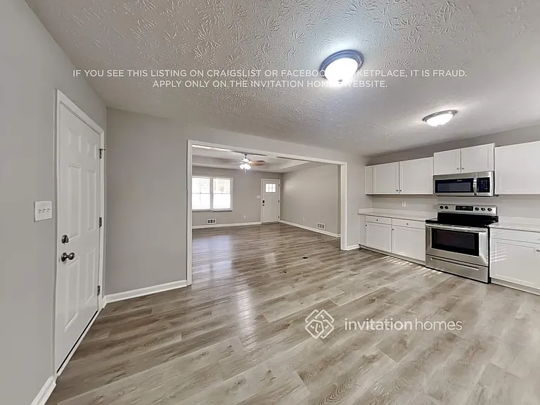 300 E Country Woods Dr — Photo 6